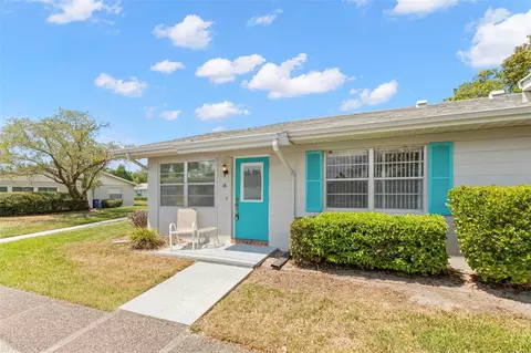 401 De Grasse Pl #18, Sun City Center, FL 33573