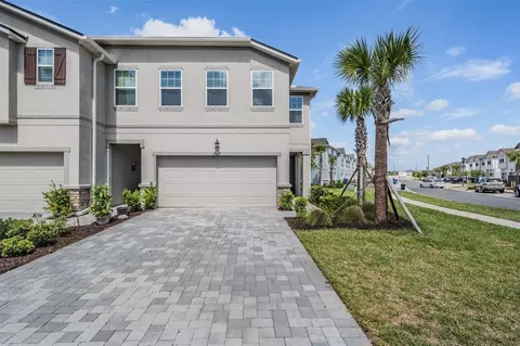 19219 Blue Pond Dr, Lutz, FL 33558