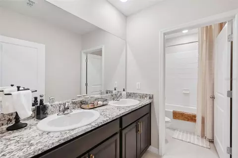 Bath - 13055 Willow Grove Dr, Riverview, FL 33579 photo 6 of 6