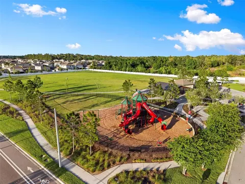 View/Area - 13307 Willow Bluestar Loop, Riverview, FL 33579 photo 4 of 6