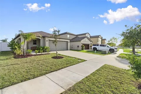 Exterior - 13307 Willow Bluestar Loop, Riverview, FL 33579 photo 2 of 6