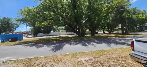 5312 6th St, Zephyrhills, FL 33542