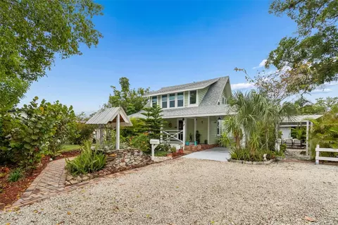646 80th Ave N, Saint Petersburg, FL 33702