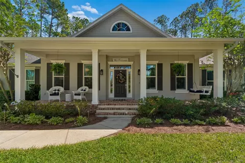 Exterior - 421 Pine Bluff Dr, Lutz, FL 33549 photo 4 of 17