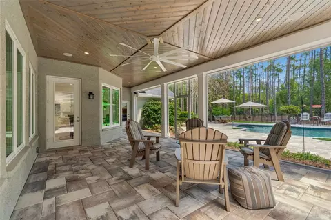Exterior - 421 Pine Bluff Dr, Lutz, FL 33549 photo 5 of 17