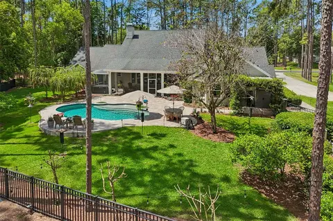 Exterior - 421 Pine Bluff Dr, Lutz, FL 33549 photo 2 of 17