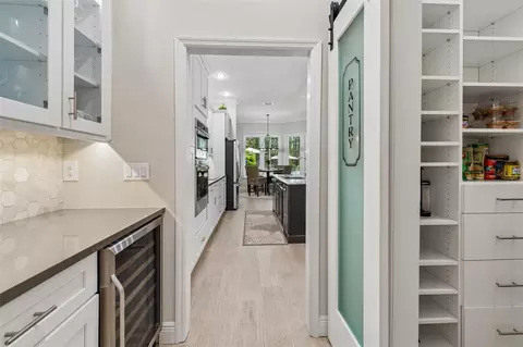 Entry Way - 421 Pine Bluff Dr, Lutz, FL 33549 photo 3 of 4