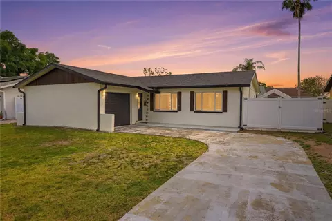 9554 86th Ave, Seminole, FL 33777