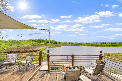 1216 Brandon Lakes Ave, Valrico, FL 33594