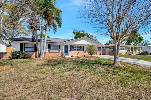 565 55th Ave NE, Saint Petersburg, FL 33703
