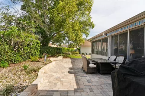 Exterior - 2047 Overbrook Ln, Spring Hill, FL 34606 photo 8 of 20