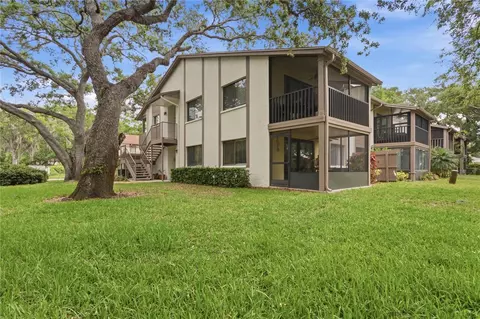 514 Longfellow Ct #B, Safety Harbor, FL 34695