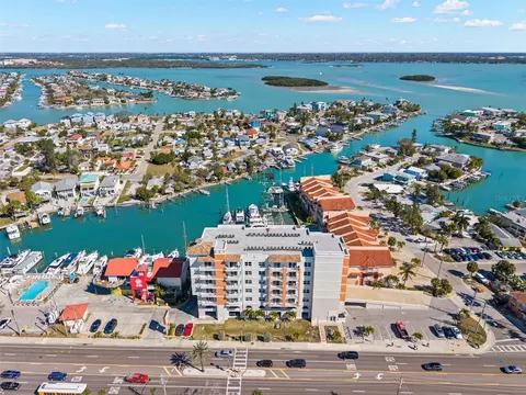 13101 Gulf Blvd #1605, Madeira Beach, FL 33708