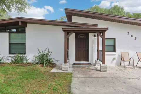 205 SE Jefferson Cir N, Saint Petersburg, FL 33703