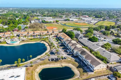 6400 46th Ave N #71, Kenneth City, FL 33709