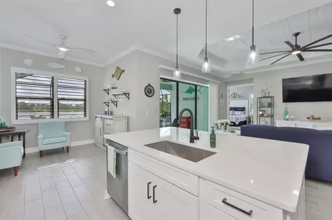 Kitchen - 14264 Skipping Stone Loop, Parrish, FL 34219 photo 5 of 6