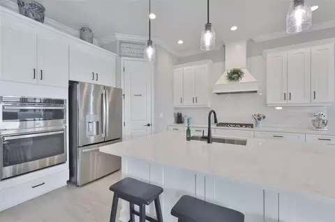 Kitchen - 14264 Skipping Stone Loop, Parrish, FL 34219 photo 3 of 6