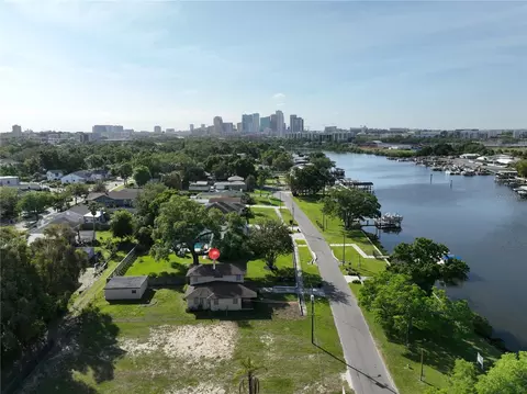 2515 N Riverside Dr, Tampa, FL 33602