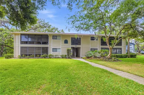 6015 Laketree Ln #B, Temple Terrace, FL 33617