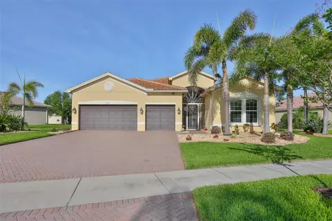 5073 Stone Harbor Cir, Wimauma, FL 33598