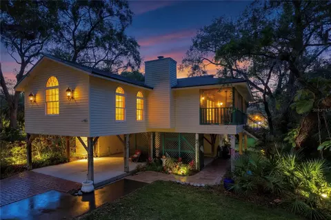 420 Hanby St, Crystal Beach, FL 34681