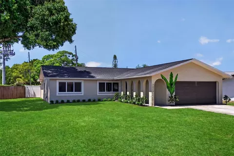 7833 Bristol Ct, Saint Petersburg, FL 33709