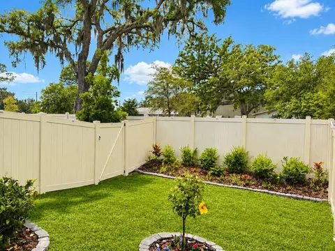 2561 Charlan Ct, Holiday, FL 34690