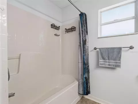 Bath - 13389 Brewster Rd, Spring Hill, FL 34609 photo 4 of 4