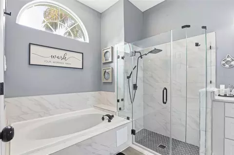 Bath - 10434 Nightengale Dr, Riverview, FL 33569 photo 3 of 6