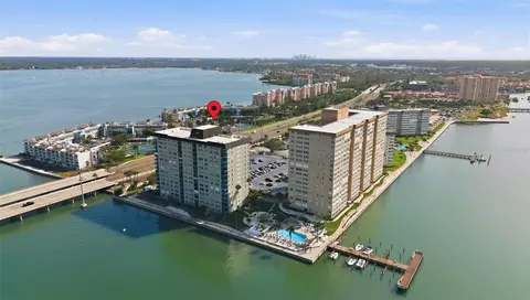 5220 Brittany Dr S #409, Saint Petersburg, FL 33715