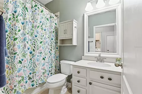 Bath - 11218 Spring Point Cir, Riverview, FL 33579 photo 4 of 4