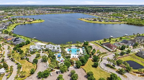 View/Area - 11218 Spring Point Cir, Riverview, FL 33579 photo 6 of 11