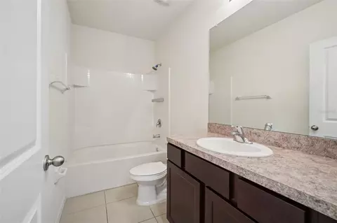 Bath - 8986 Indigo Trail Loop, Riverview, FL 33578 photo 1 of 2