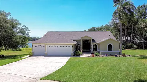 709 Sportsman Park Dr, Seffner, FL 33584