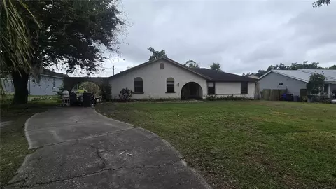 13007 Sydney Rd, Dover, FL 33527
