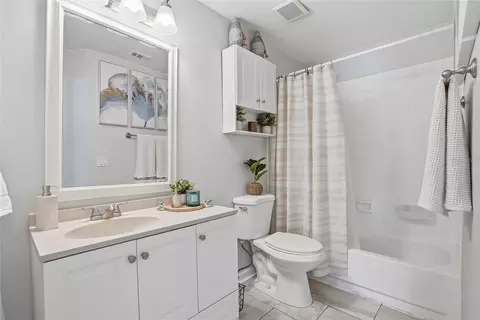 Bath - 12212 Wildbrook Dr, Riverview, FL 33569 photo 4 of 4