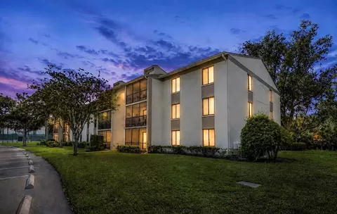 3166 Lake Pine Way S #H1, Tarpon Springs, FL 34688