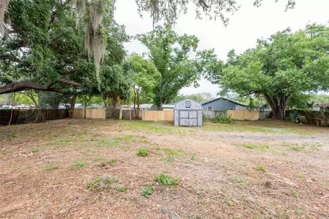 Exterior - 8812 Dyer Rd, Riverview, FL 33578 photo 10 of 10