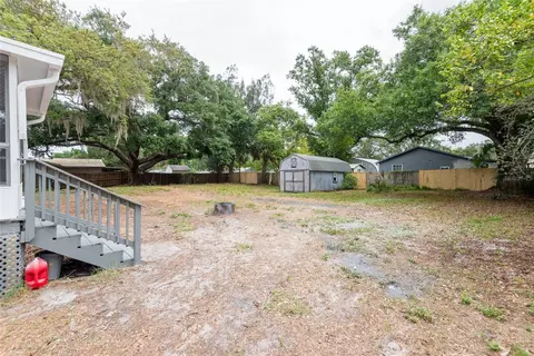 Exterior - 8812 Dyer Rd, Riverview, FL 33578 photo 7 of 10