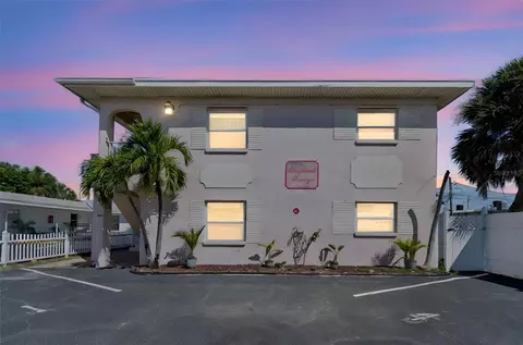 525 73rd Ave #5, Saint Pete Beach, FL 33706