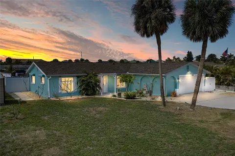 1004 Sago Palm Way, Apollo Beach, FL 33572