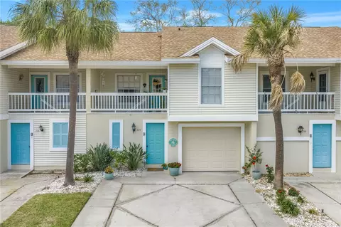 228 Sun Vista Ct N #70, Treasure Island, FL 33706