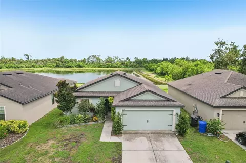 636 Chatham Walk Dr, Ruskin, FL 33570