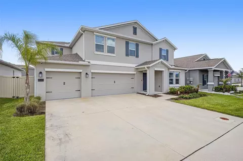 800 Hitch Loop, Saint Cloud, FL 34772 photo 4