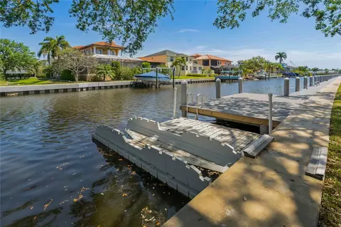 340 Moorings Cove Dr #3G, Tarpon Springs, FL 34689