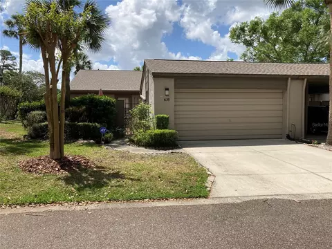 635 Woodridge Dr, Fern Park, FL 32730
