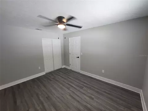 Bedroom - 1211 62nd Ave E, Bradenton, FL 34203 photo 14 of 27