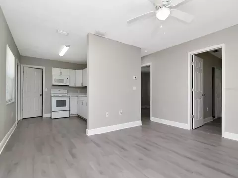 Living - 1211 62nd Ave E, Bradenton, FL 34203 photo 11 of 11