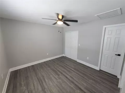 Bedroom - 1211 62nd Ave E, Bradenton, FL 34203 photo 7 of 27