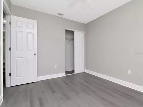 Bedroom - 1211 62nd Ave E, Bradenton, FL 34203 photo 21 of 27